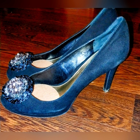 Antonio Milani Black Suede Pumps Size 6 - Picture 7 of 7